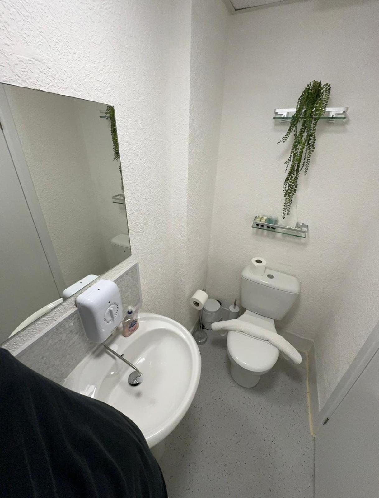 North Coast Hotel Blackpool Room photo